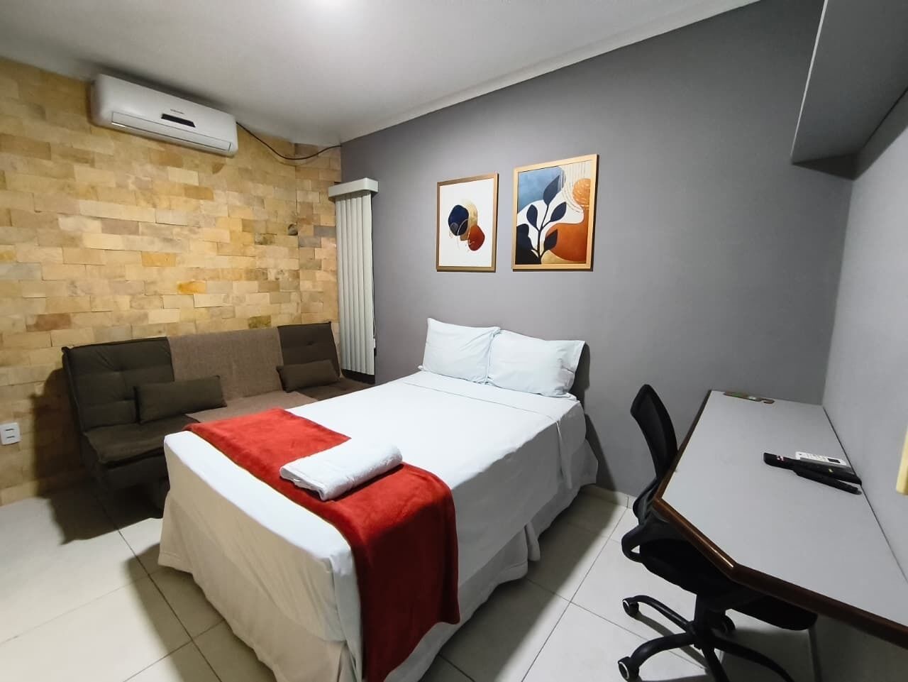 Habitació doble estàndard, 1 llit doble | Escriptori, wifi gratuïta i roba de llit 