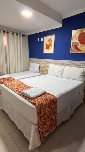 Standard Twin Room | Desk, free WiFi, bed sheets - Hipolitus Apart Hotel (Lagarto)