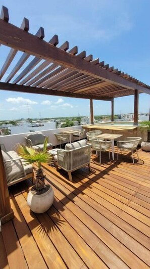 Outdoor dining - Beautiful Apartment 2 Bedroom - Downtown (Playa del Carmen)