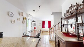 Dining - Casa das Conchas V4, Praia da Coelha (Albufeira)