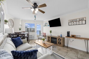 Living area - Beachside Bliss: Private 1-Bedroom Hideaway (Myrtle Beach)