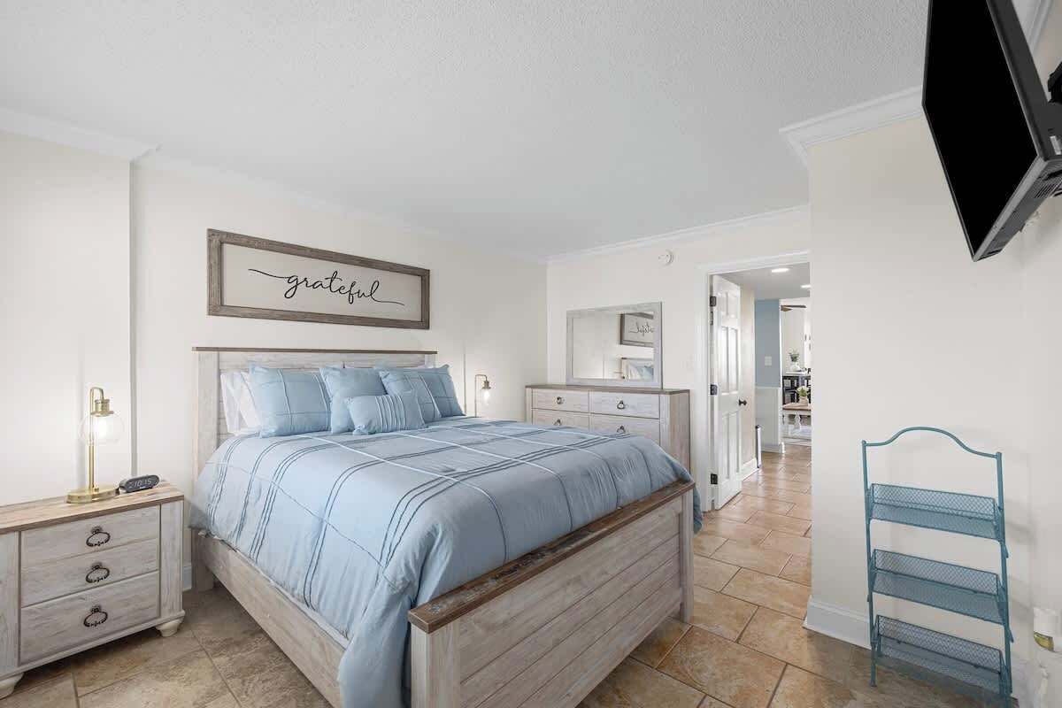 1 bedroom, iron/ironing board, bed sheets