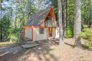 Exterior - Star Nest (Gualala)