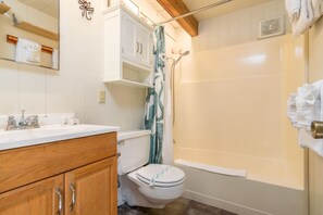 Bathroom - Star Nest (Gualala)