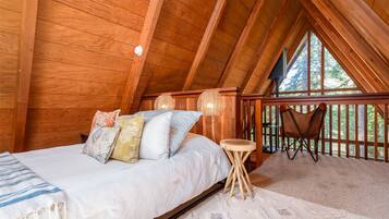 House, 2 Queen Beds, Kitchen | 1 bedroom, individually decorated, individually furnished, free WiFi