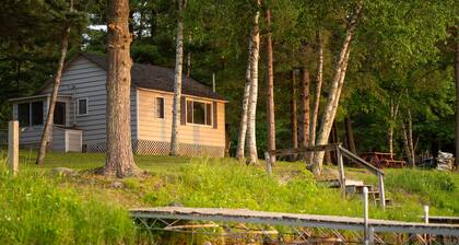 Webb Lake, Hackensack, Northern MN - 3 Bedroom, Sleeps 6 - Cabin #1 Blue Water