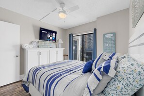 1 slaapkamer, een strijkplank/strijkijzer, wifi, beddengoed