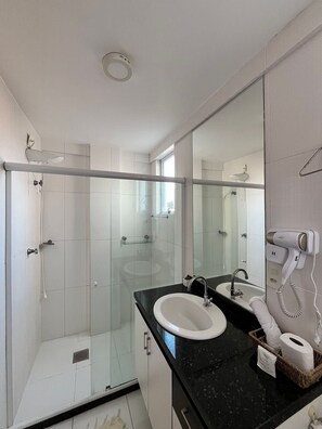 Apartment | Bathroom