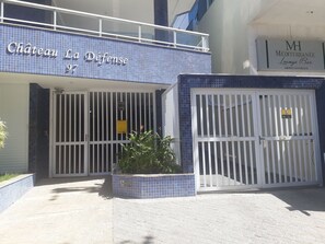 Apartment | Perincian bahagian luar
