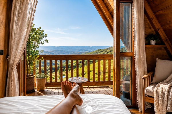 Premium Cabin | 2 bedrooms, Egyptian cotton sheets, premium bedding, desk