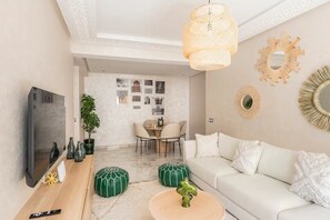 Smart TV - Luxueux 1 chambre salon/Immeuble neuf/Rabat ville (Rabat)