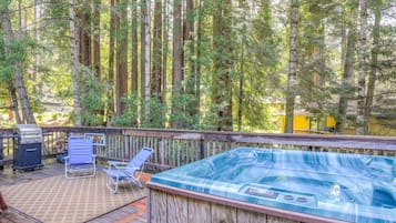 House, Multiple Beds, Hot Tub, Ocean View | Outdoor spa tub