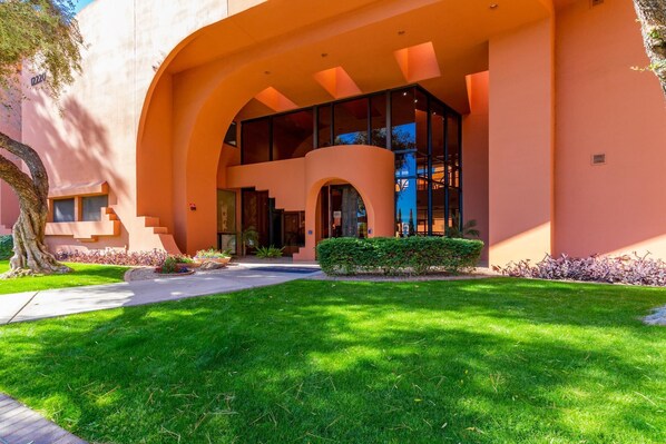 Exterior - CASA T'OSO-Anasazi Village-Updated Ground Floor pet friendly (Phoenix)