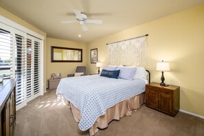 1 chambre, bureau, fer et planche à repasser, accès au Wi-Fi (inclus)