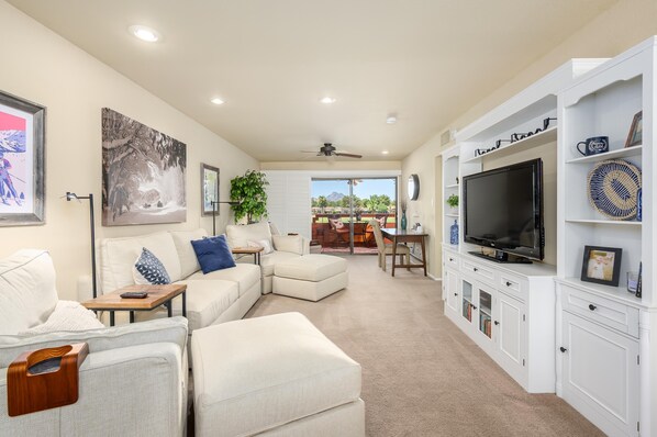 Smart TV, ping pong, books - CASA MONTANA - Anasazi Village - 2nd Floor View (Phoenix)