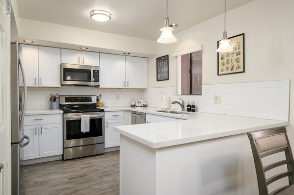 Fridge, microwave, oven, stovetop