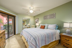 1 bedroom, desk, iron/ironing board, travel cot - CASA KOKOPELLI - Steps from heated pool. (Phoenix)