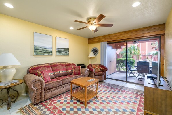 Smart TV, ping pong, books, printers - CASA KOKOPELLI - Steps from heated pool. (Phoenix)