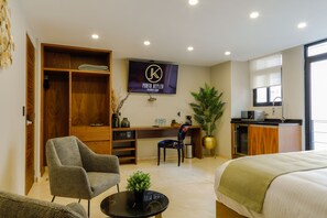 1 habitación, tabla de planchar con plancha, wifi y ropa de cama