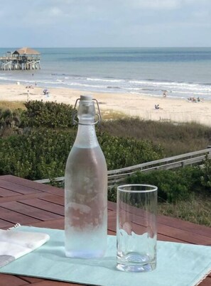 Am Strand, Liegestühle, Strandtücher