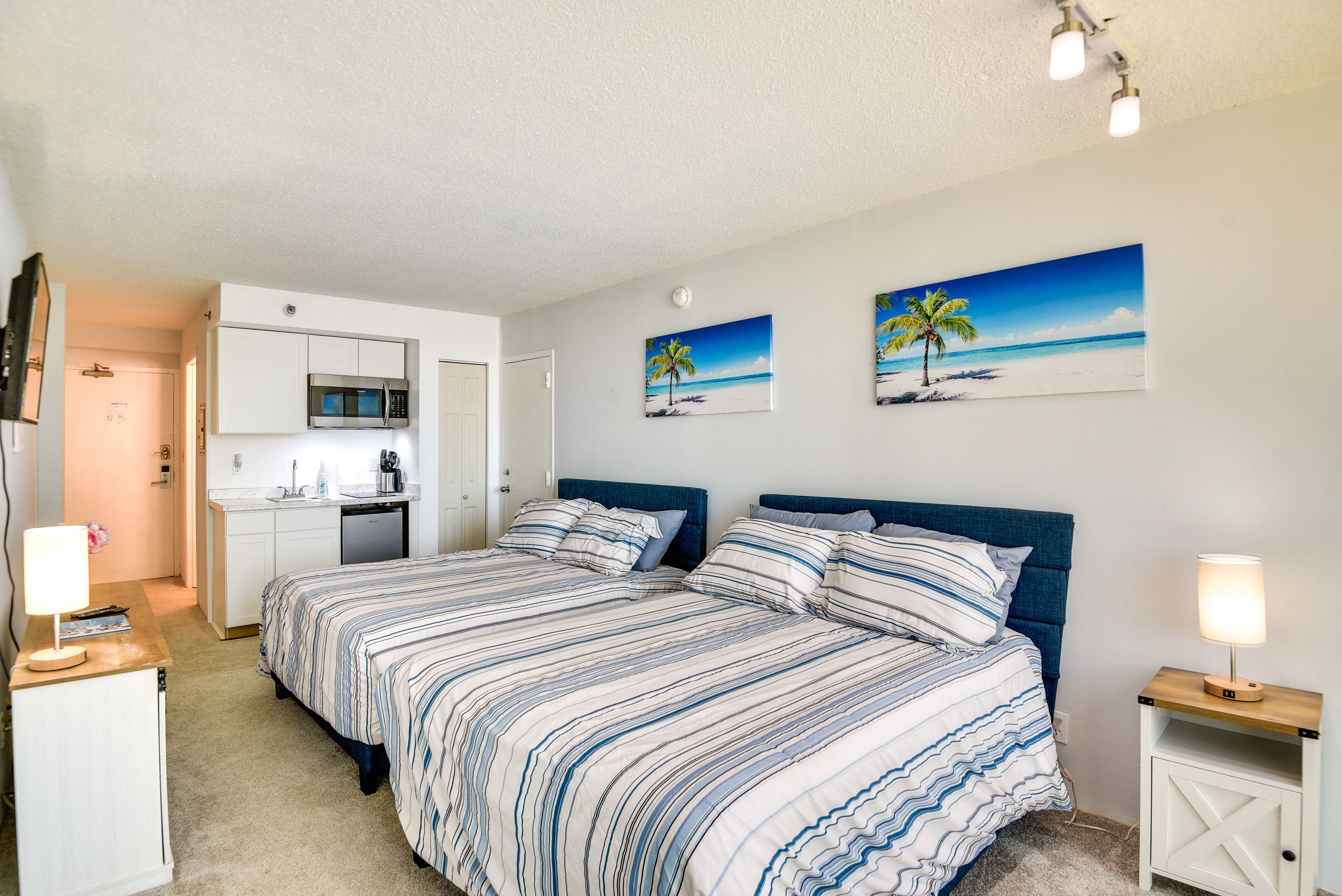 Daytona Beach Vacation Rental w/ Pool Access