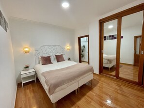 2 Schlafzimmer, Bügeleisen/Bügelbrett, WLAN, Bettwäsche