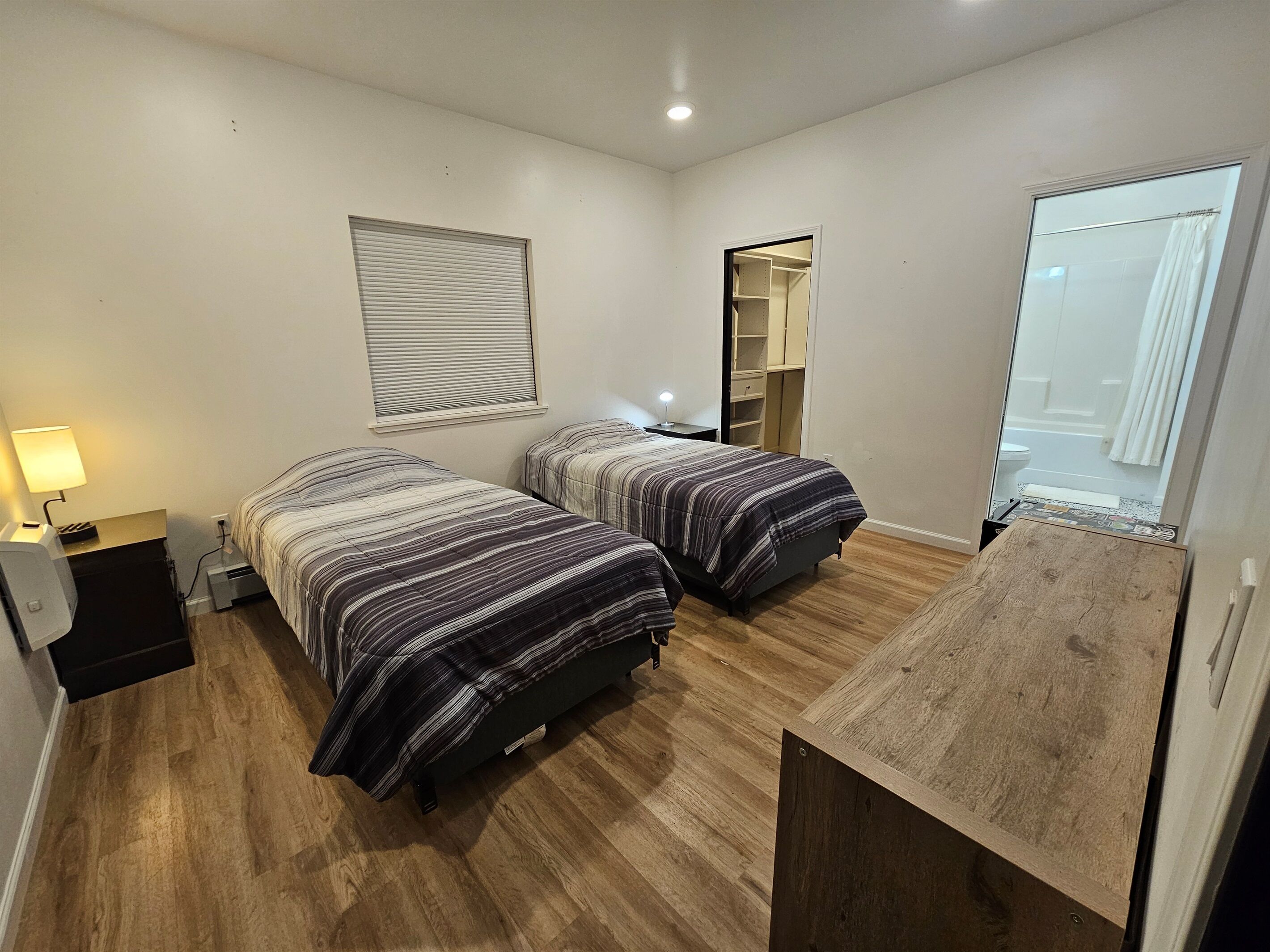 2 室のベッドルーム、WiFi、ベッドシーツ