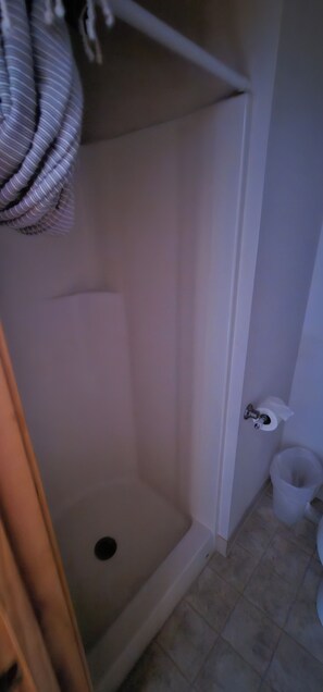 Bathtub, hair dryer, towels