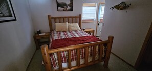 1 bedroom, WiFi, bed sheets - Alaska Summers Lodge Cabin 1-Near Mouth of Kasilof River (Kasilof)