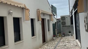 Enceinte de lâhĂ©bergement