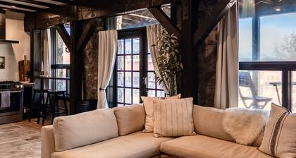 The Retreat - Luxury condo in the iconic Horsefeathers building!