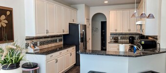 Quaint, Clean, Mobility-Friendly Comfortable Home close to Raleigh