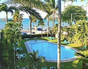 Outdoor pool - ocean view across the street, Las Terrenas, Samana (Las Terrenas)