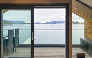 Interior - Amazing apartment in Ulsteinvik (Ulsteinvik)