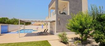 Cozy home in El Chaparral