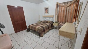 Family Single Room | Free WiFi - HOTEL MORADA DE LOS ANGELES (Calera)