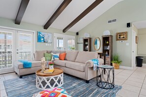 TV, books - Bimini`s All 4 Sea Suns -Year-Round Fun! (Rockport)