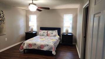 2 bedrooms, desk, iron/ironing board, travel crib