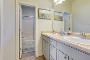 Towels - Mesquite Vacation Rental Condo w/ Resort Amenities (Mesquite)