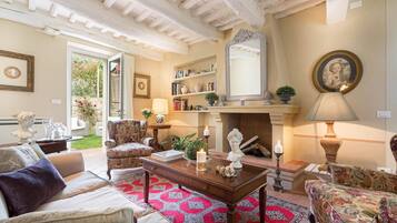 Villa, fumatori | 6 camere