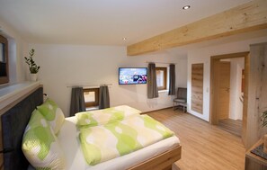 4 Schlafzimmer, Reisekinderbett, kostenloses WLAN