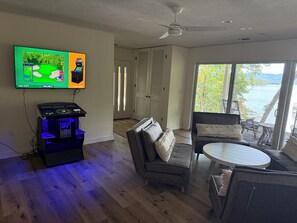 Smart TV, video games, ping pong - Lakefront Getaway; Lake and Mountain Views, EV Charger, Private Dock, Golden Tee (Hiawassee)