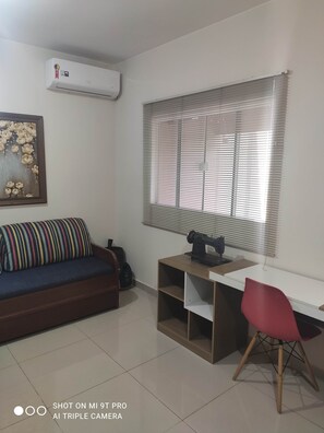 Interior - Casa Aconchegante II - Near UEL and Catuaí shopping mall. (Jardim Tokio Londrina)