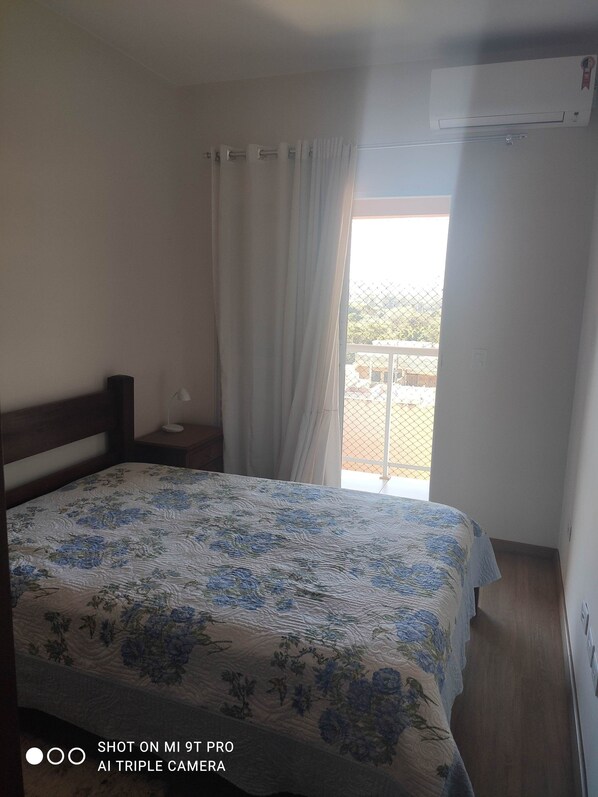 2 chambres, fer et planche à repasser, Wi-Fi, literie fournie