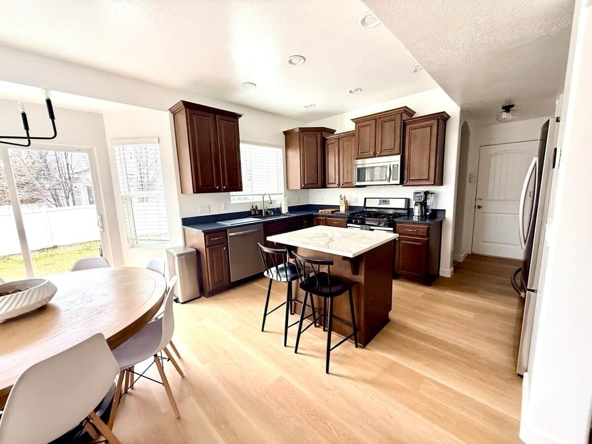 Fridge, microwave, oven, dishwasher