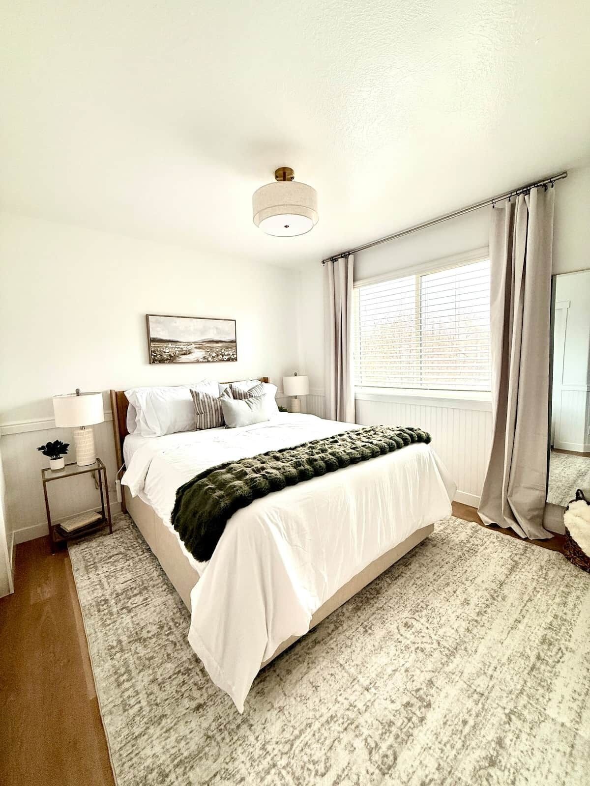 5 bedrooms, desk, iron/ironing board, free WiFi