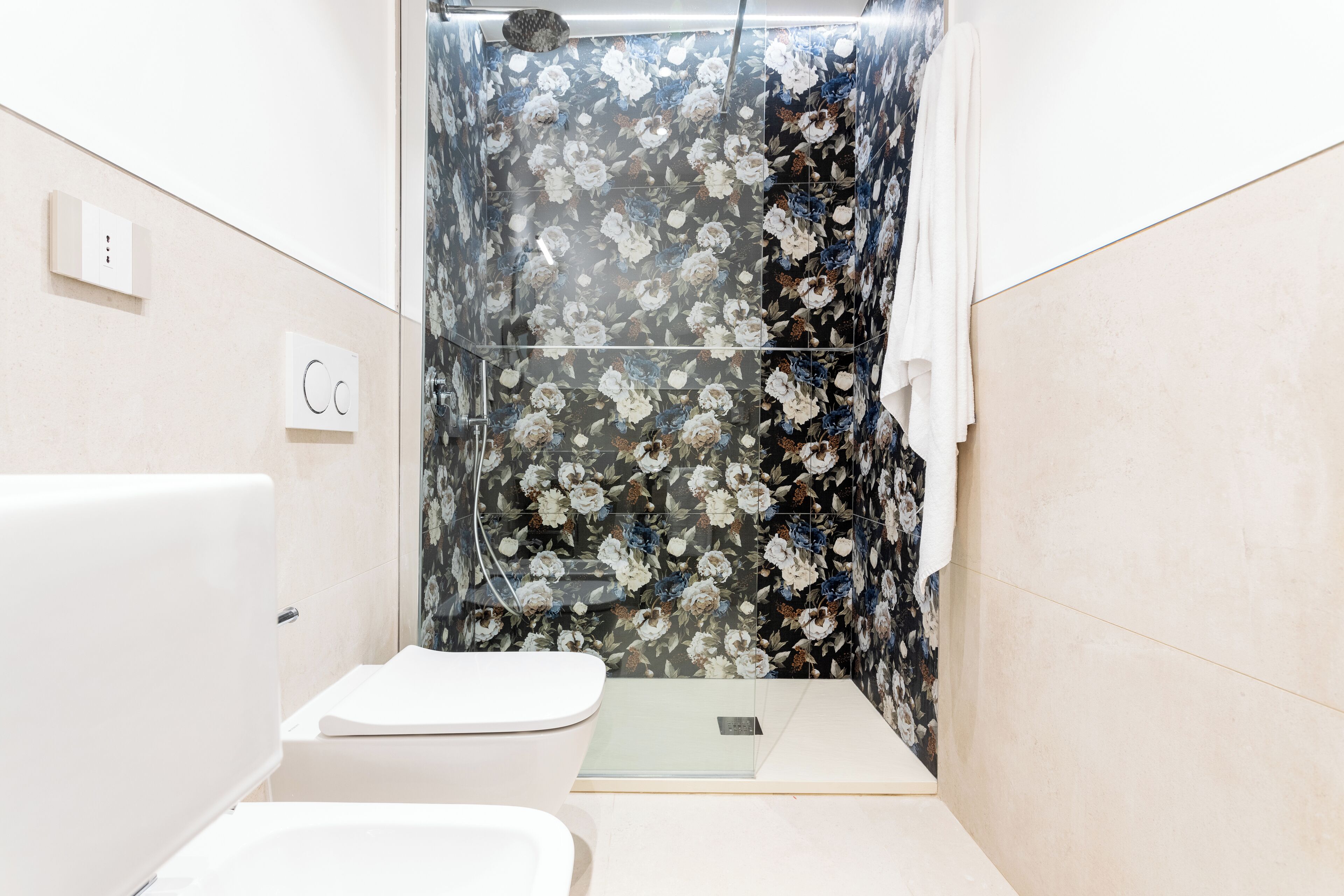 family triple room | bathroom | shower, rainfall showerhead, free toiletries, hair dryer