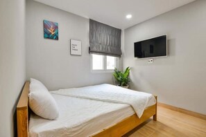 1 bedroom, iron/ironing board