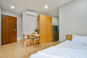 1 Schlafzimmer, Bügeleisen/Bügelbrett