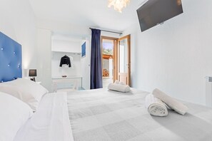 3 makuuhuonetta, silitysrauta/-lauta, Wi-Fi, vuodevaatteet